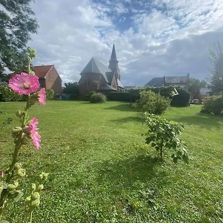 Maison Au Champ Du Souvenir 5 8 Personnes Feriehus