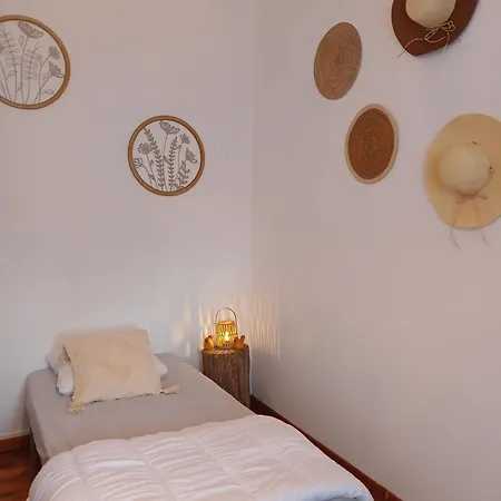 Maison Au Champ Du Souvenir 5 8 Personnes Feriehus Becordel-Becourt